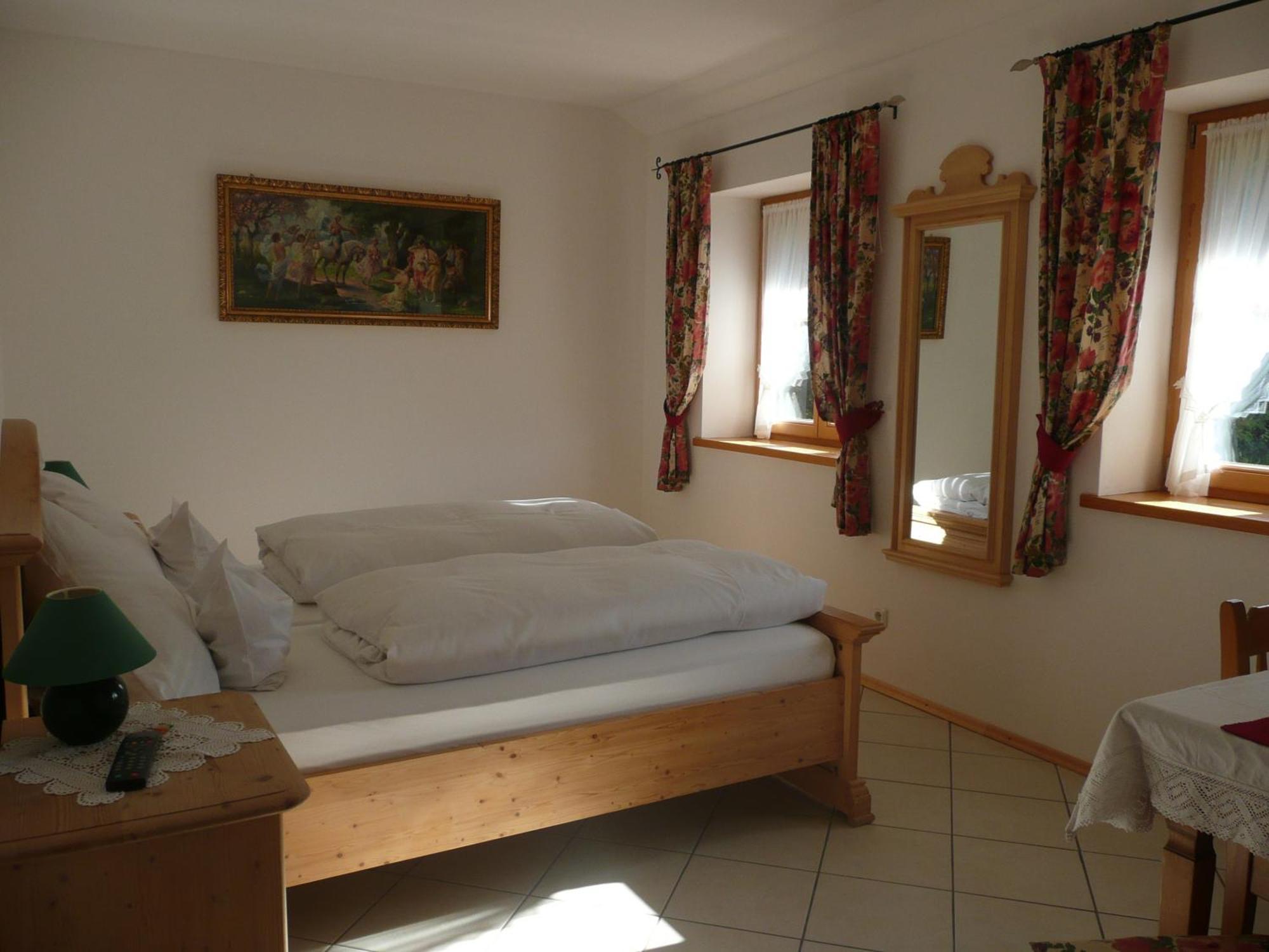 Landhaus Caesar - Hotel Garni Bad Heilbrunn Exterior foto