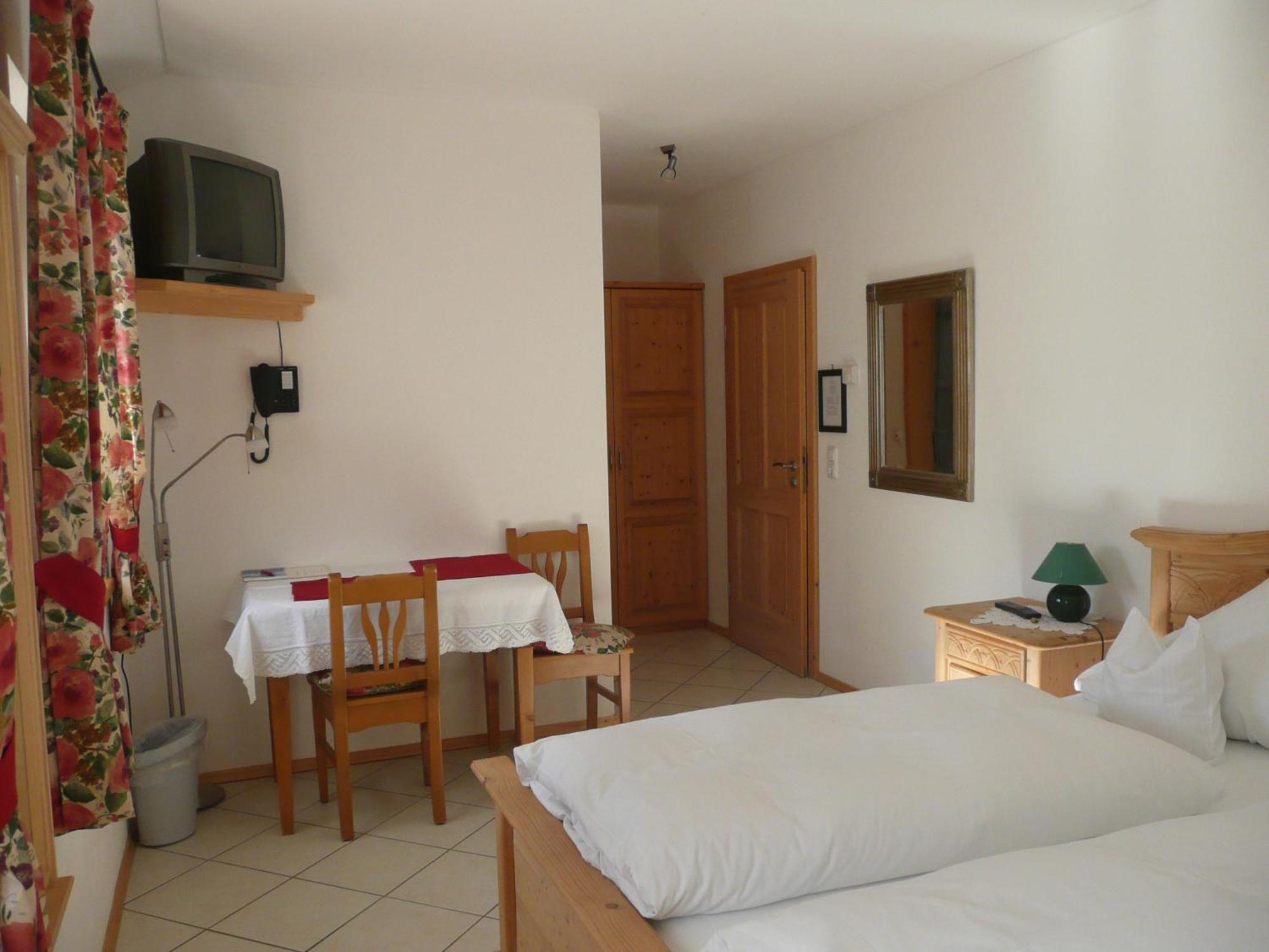 Landhaus Caesar - Hotel Garni Bad Heilbrunn Exterior foto